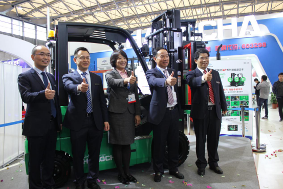 跨界襲來，這廂有“鋰”—杭叉集團(tuán)XC系列新能源叉車重磅發(fā)布