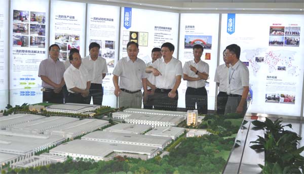 浙江省委常委、組織部長(zhǎng)黃建發(fā)赴杭叉集團(tuán)調(diào)研